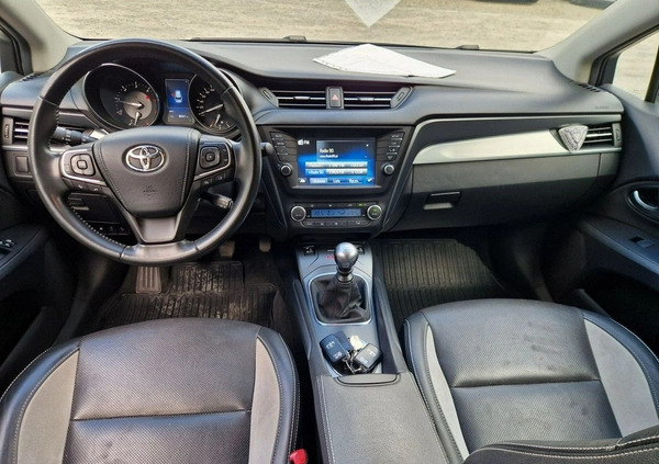 Toyota Avensis cena 79900 przebieg: 88241, rok produkcji 2018 z Rybnik małe 529